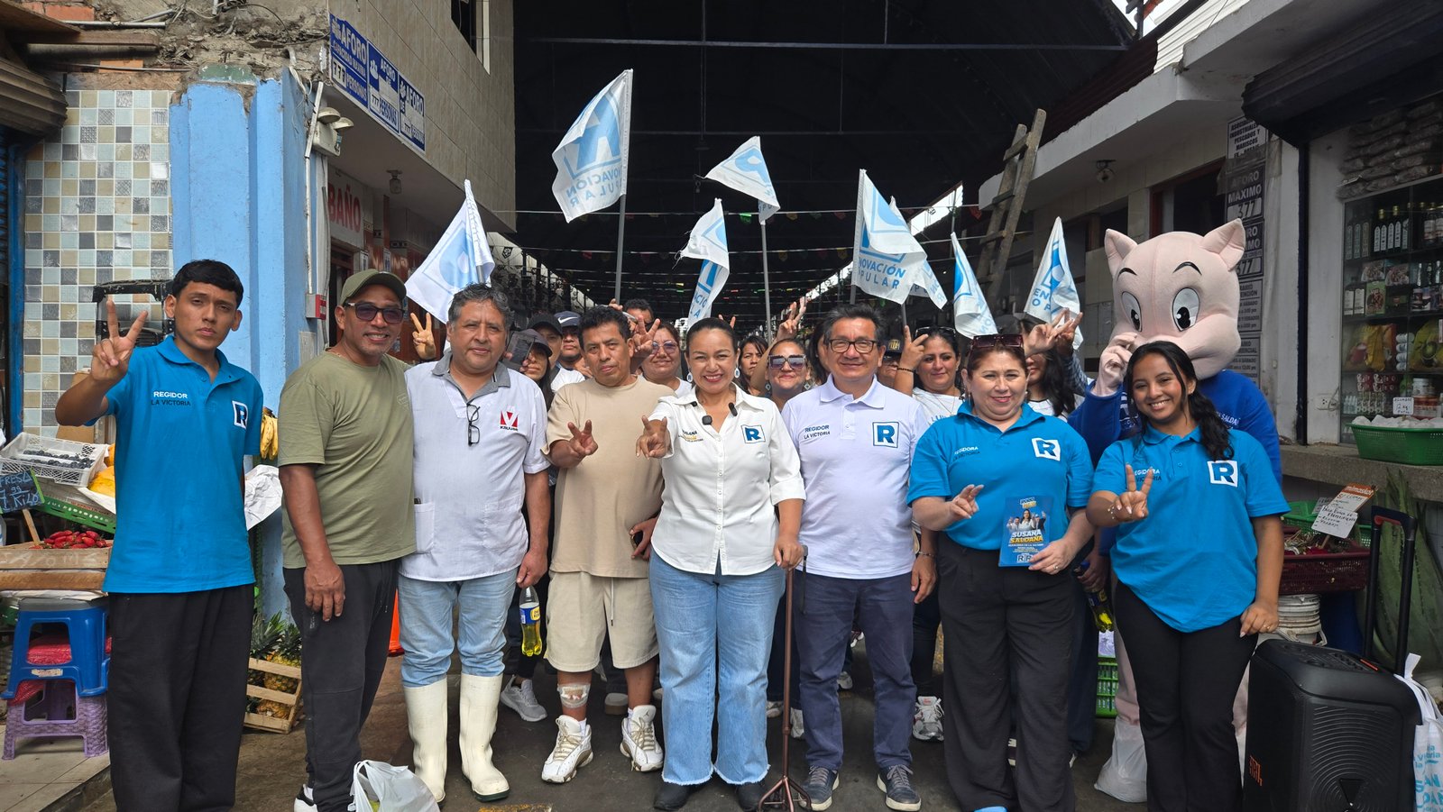 Susana Saldaña reunida con vecinos